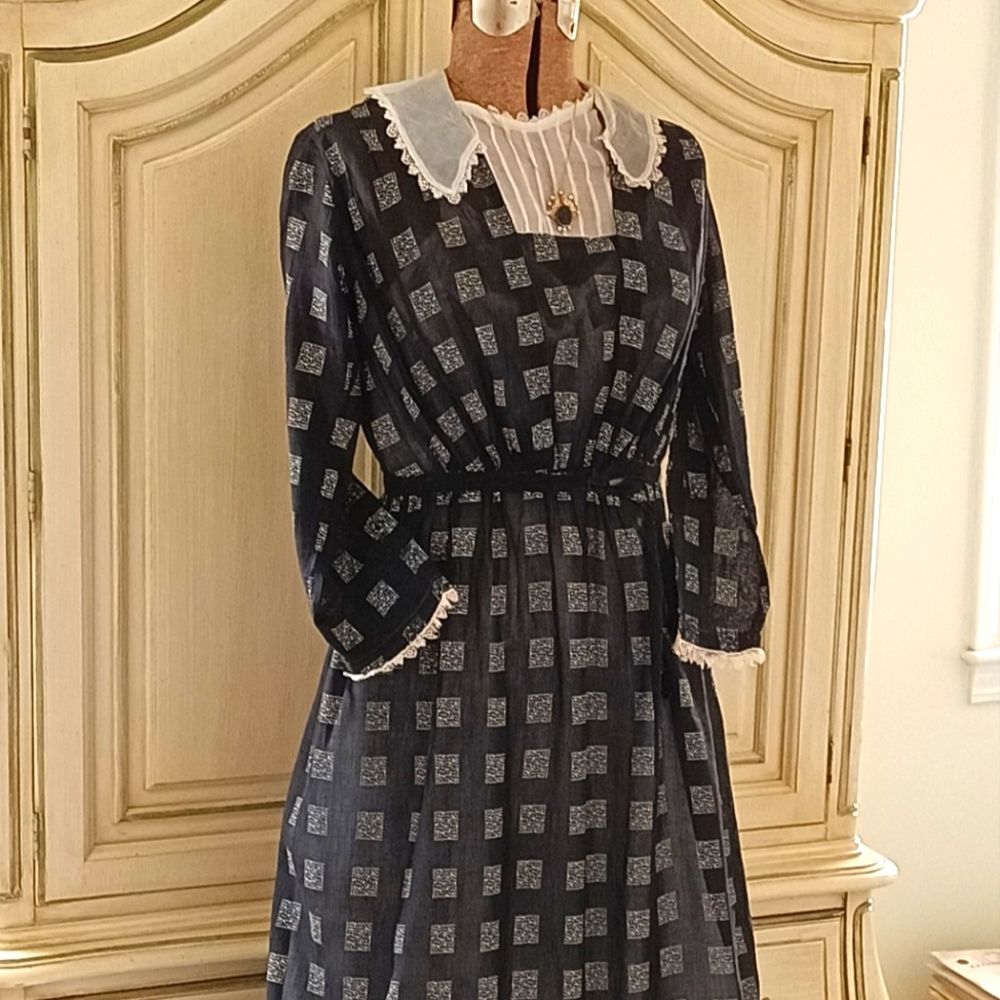 STUNNING ,AUTHENTIC 1910-1915 EDWARDIAN LONG DRESS IN EXCELLENT VTG CONDITION!
